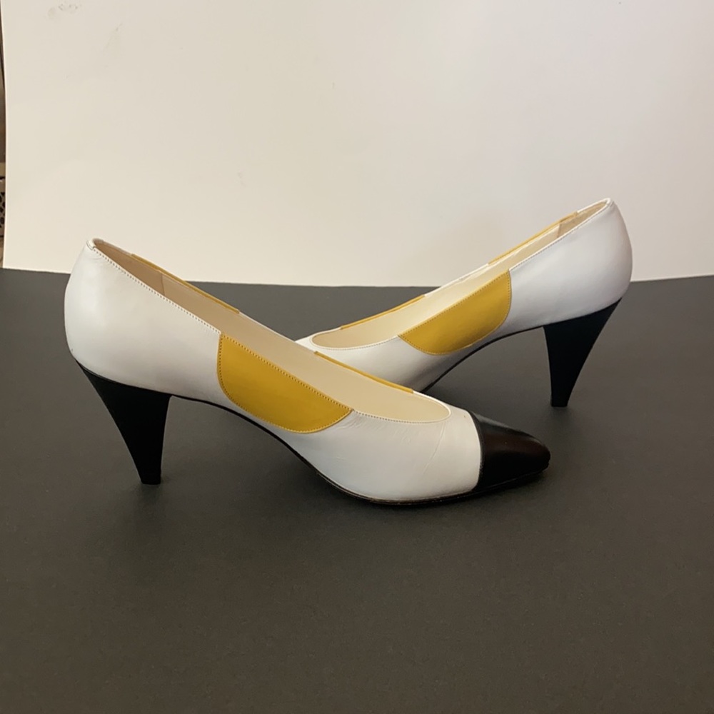 NWOT Vintage Woodward Shop Pumps